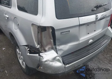 2011 Mazda Tribute I Sport z USA, uszkodzony, nr VIN 4F2CY0C70BKM02400